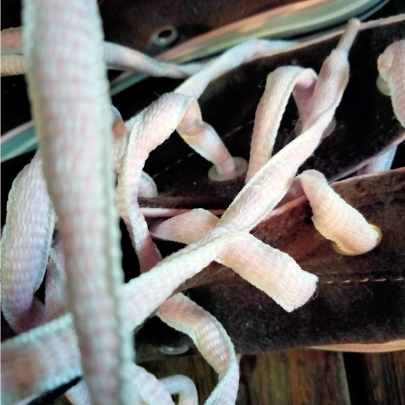 Converse All-Stars Velvety Brown Sz 6 Preowned - Picture 13 of 13